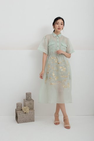 Yu Koi Embroidered dress in Mint 